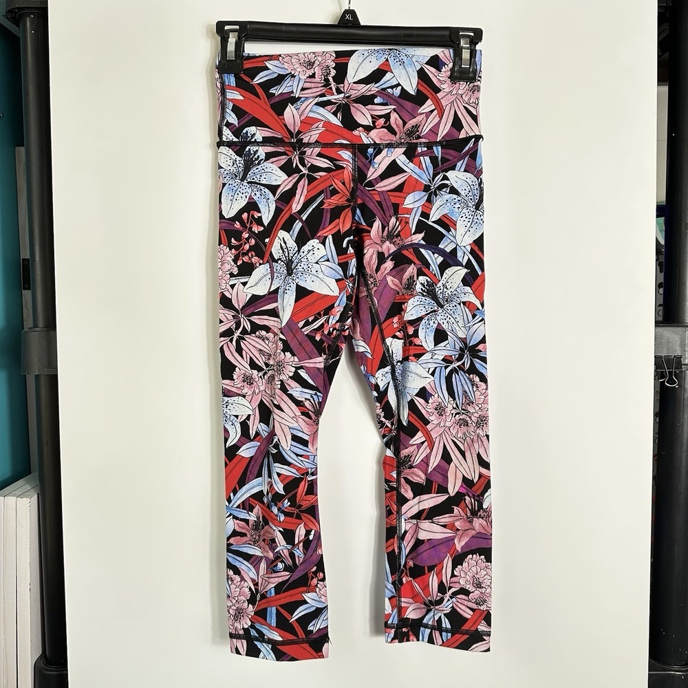 Lululemon Womens‎ Size 4 Crop Leggings Floral High Rise Yoga Pants